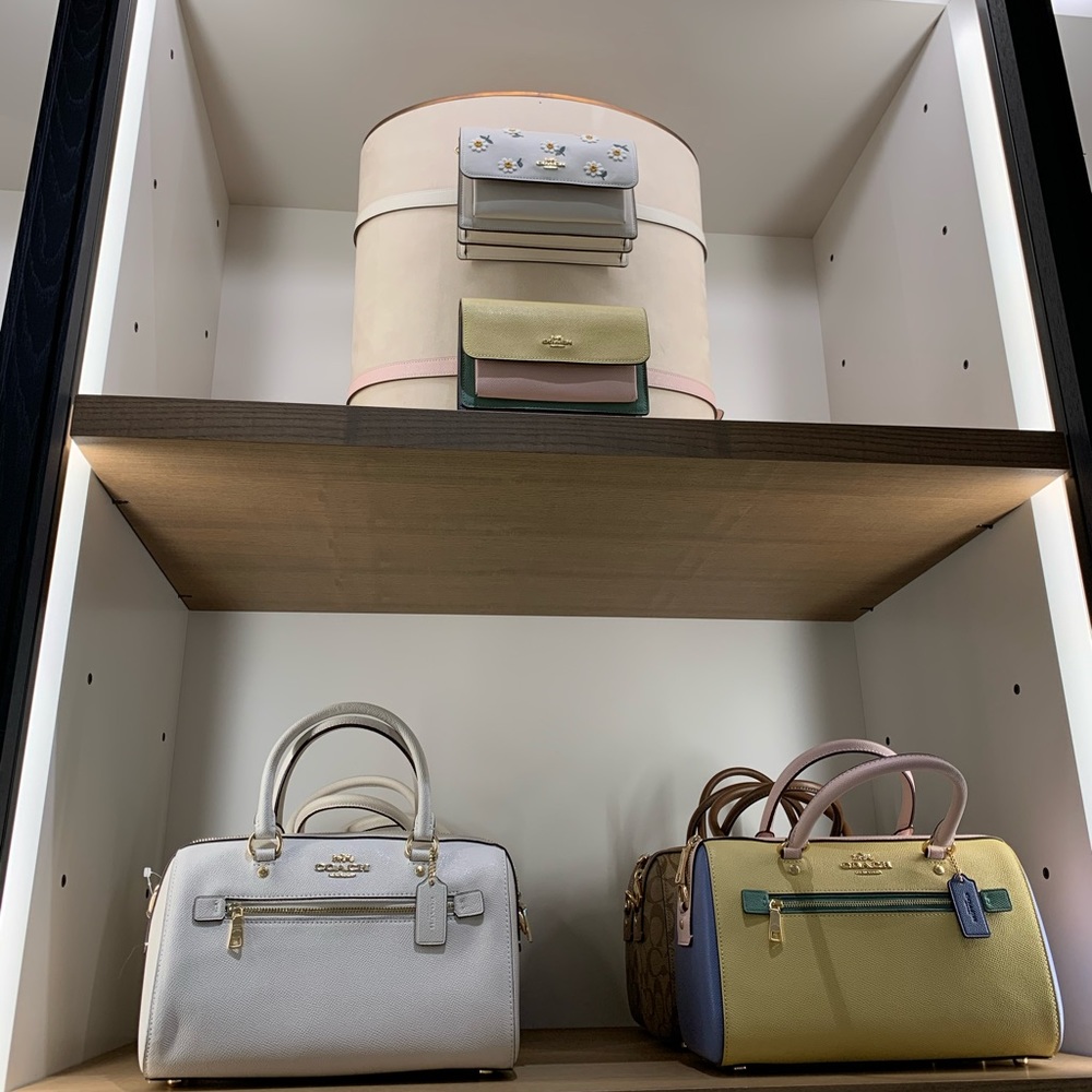 Meet your Posher, Virtual reign